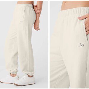 Alo YOGA Bone Accolade Sweatpant Jogger